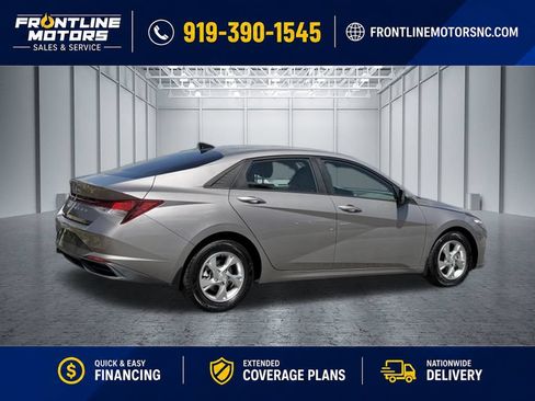 Used 2022 Hyundai Elantra SE FWD image 8