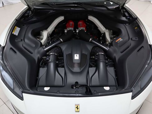 Certified 2020 Ferrari Portofino image 22