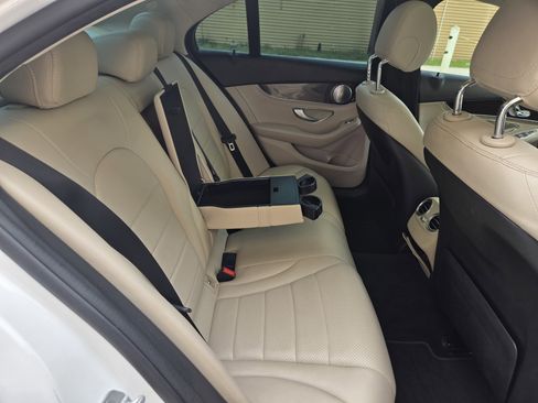 Used 2016 Mercedes-Benz C 300 Sedan image 11