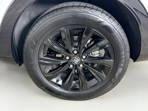 Used 2025 Buick Envista Sport Touring image 11