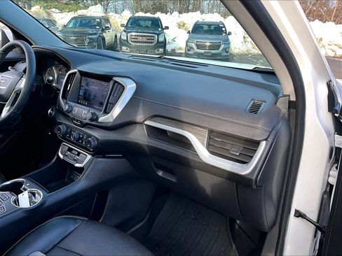 Used 2023 GMC Terrain SLT w/ Tech Package image 13