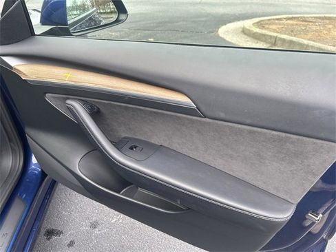 Used 2023 Tesla Model 3 Performance image 19