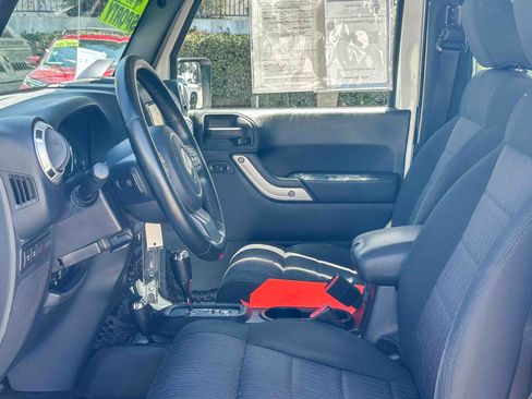 Used 2012 Jeep Wrangler Rubicon w/ PWR Convenience Group AWD/4WD image 16