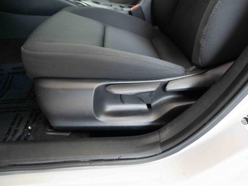 Used 2023 Toyota Corolla LE image 12