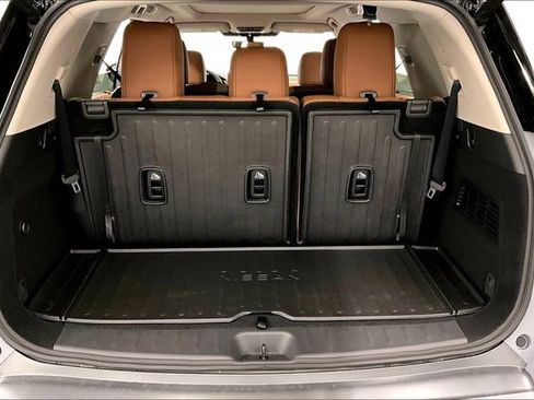 New 2026 Nissan Pathfinder Platinum image 42