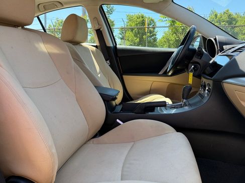 Used 2011 MAZDA MAZDA3 s Sport FWD image 10