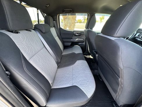 Used 2021 Toyota Tacoma TRD Off-Road image 24