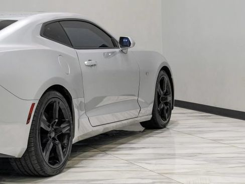 Used 2018 Chevrolet Camaro SS RWD image 14