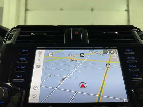 Used 2020 Toyota 4Runner Venture image 26