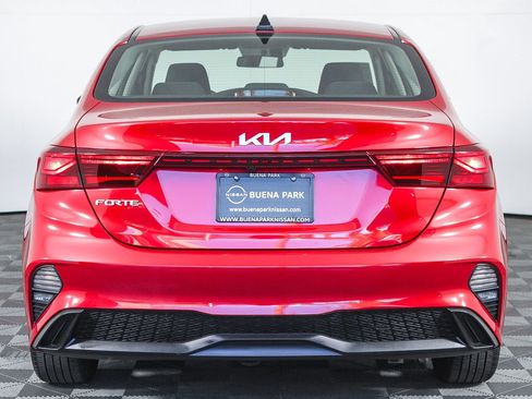 Used 2022 Kia Forte LXS image 7