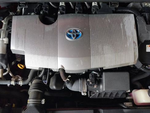 Used 2021 Toyota Prius Prime LE FWD image 30