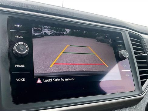 Used 2020 Volkswagen Atlas Cross Sport SE w/ Panoramic Sunroof Package AWD/4WD image 31