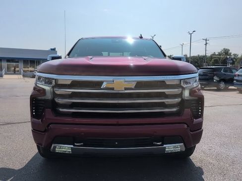 Used 2024 Chevrolet Silverado 1500 High Country w/ Technology Package AWD/4WD image 13
