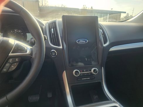 Used 2022 Ford Edge SEL w/ Convenience Package AWD/4WD image 8