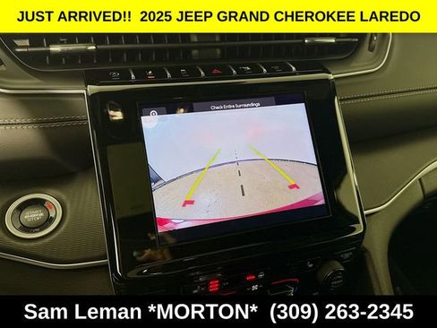 New 2025 Jeep Grand Cherokee Laredo w/ Luxury Tech Group I image 13