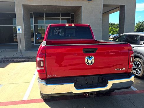 Used 2024 RAM 2500 Tradesman w/ Chrome Appearance Group AWD/4WD image 14