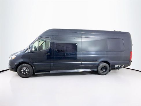 Used 2021 Mercedes-Benz Sprinter 3500 image 12