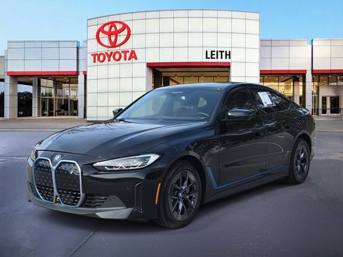 Used 2022 BMW i4 eDrive40 image 1