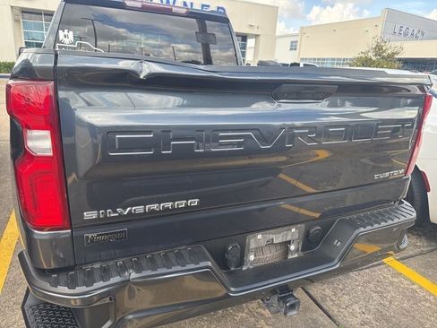 Used 2021 Chevrolet Silverado 1500 Custom RWD image 4