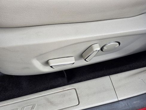 Used 2017 Ford Fusion SE w/ Fusion SE Technology Package FWD image 36