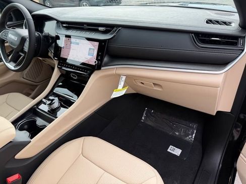 New 2026 Jeep Grand Cherokee Limited image 14