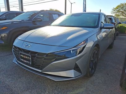 Used 2023 Hyundai Elantra SEL w/ Convenience Package