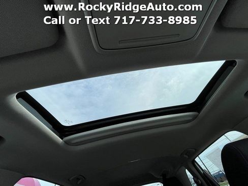 Used 2024 Honda CR-V EX image 11