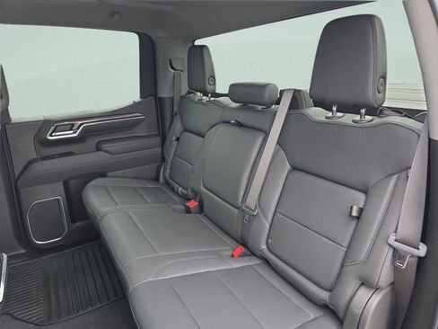 Used 2025 Chevrolet Silverado 1500 LTZ image 17