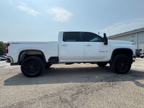 Used 2021 Chevrolet Silverado 2500 LT w/ Fleet Comfort Package AWD/4WD image 7