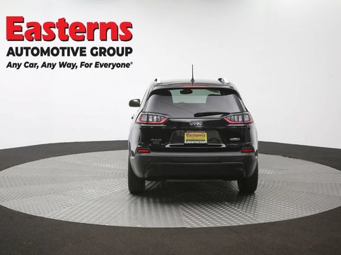 Used 2021 Jeep Cherokee Latitude Plus AWD/4WD image 36