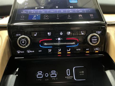 Used 2024 Jeep Grand Cherokee L Summit image 20