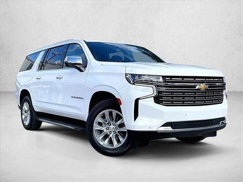 Used 2023 Chevrolet Suburban Premier image 12