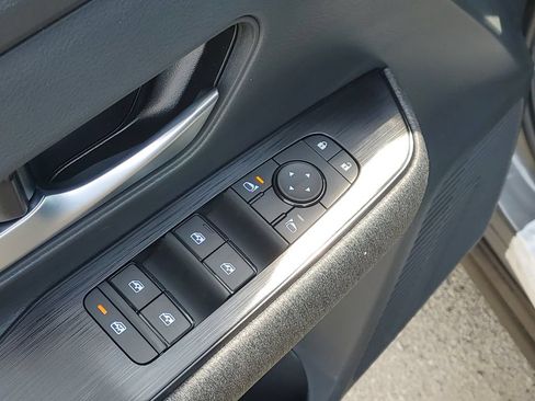 New 2026 Nissan Kicks SV w/ Cold Weather Package AWD/4WD image 18