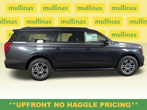 New 2025 Ford Expedition Max Active image 2