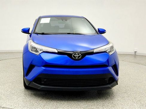 Used 2019 Toyota C-HR LE image 2