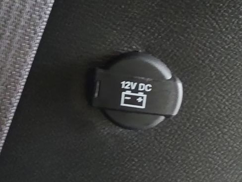 Used 2025 Chrysler Pacifica Limited FWD image 38