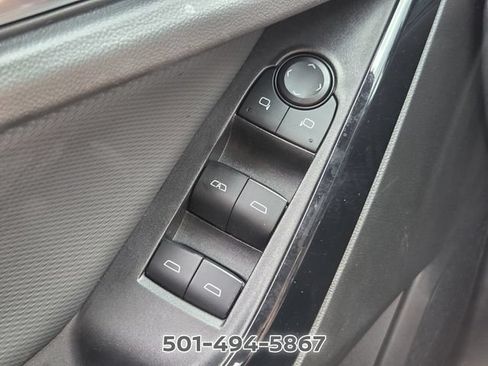 Used 2025 Chevrolet Equinox LT FWD image 25