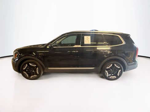 Used 2025 Kia Telluride S AWD/4WD image 4