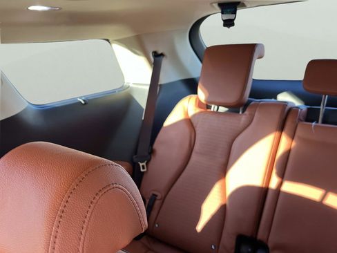 New 2026 Kia Carnival SX Prestige image 25