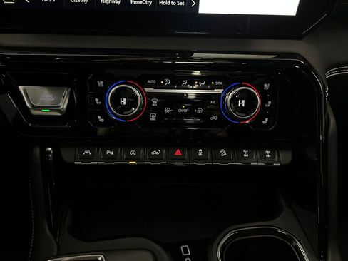 Used 2024 GMC Sierra 1500 AT4X w/ AT4X AEV Edition image 24