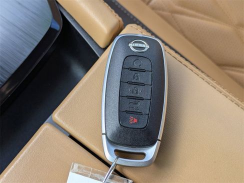 Used 2023 Nissan Rogue Platinum w/ Platinum Premium Package image 30