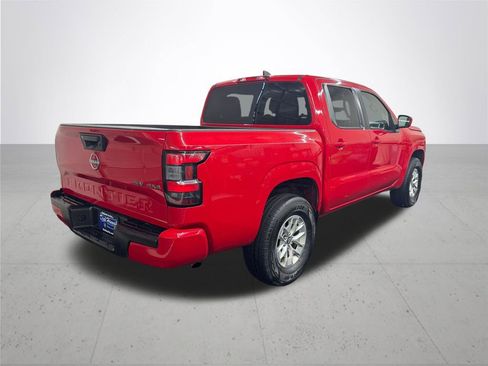Used 2024 Nissan Frontier SV image 7