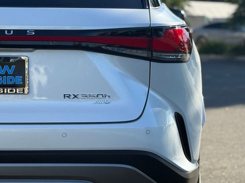 Used 2024 Lexus RX 350h image 14
