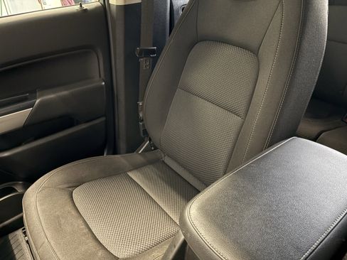 Used 2019 Chevrolet Colorado LT w/ LT Convenience Package image 16