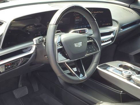 Used 2024 Cadillac Lyriq Sport w/ LPO, Floor Liner Package AWD/4WD image 7