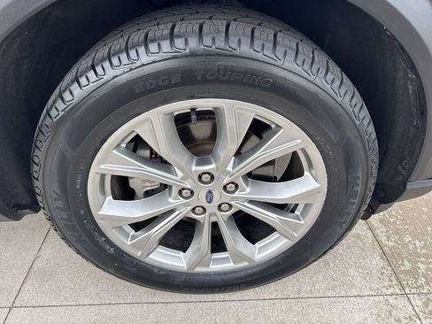 Certified 2023 Ford Explorer Limited w/ Limited Technology Package AWD/4WD image 21