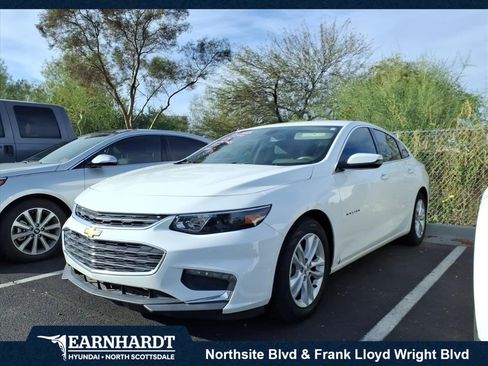 Used 2017 Chevrolet Malibu LT image 1