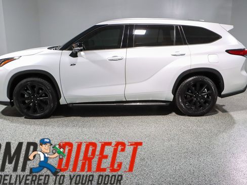 Used 2023 Toyota Highlander Platinum FWD image 10