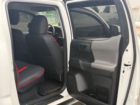 Used 2017 Toyota Tacoma SR w/ Tow Package AWD/4WD image 24