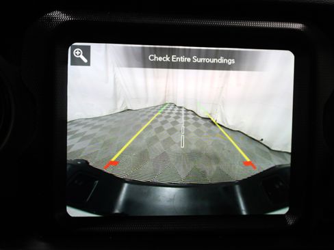 Used 2023 Jeep Gladiator Sport image 18